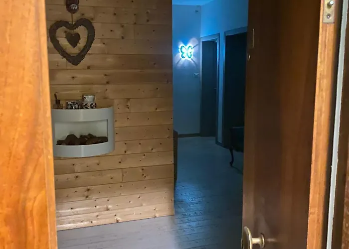 Residenza Delle Farfalle-Tripla Con Bagno Privato E Matrimoniale Con Bagno Condiviso