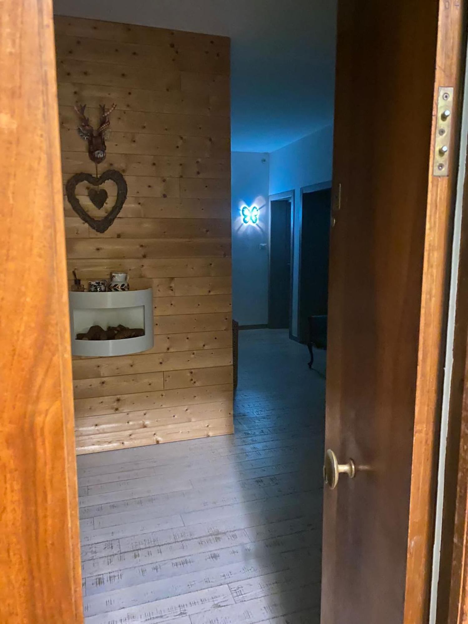 Affittacamere Residenza Delle Farfalle-tripla Con Bagno Privato E Matrimoniale Con Bagno Condiviso *