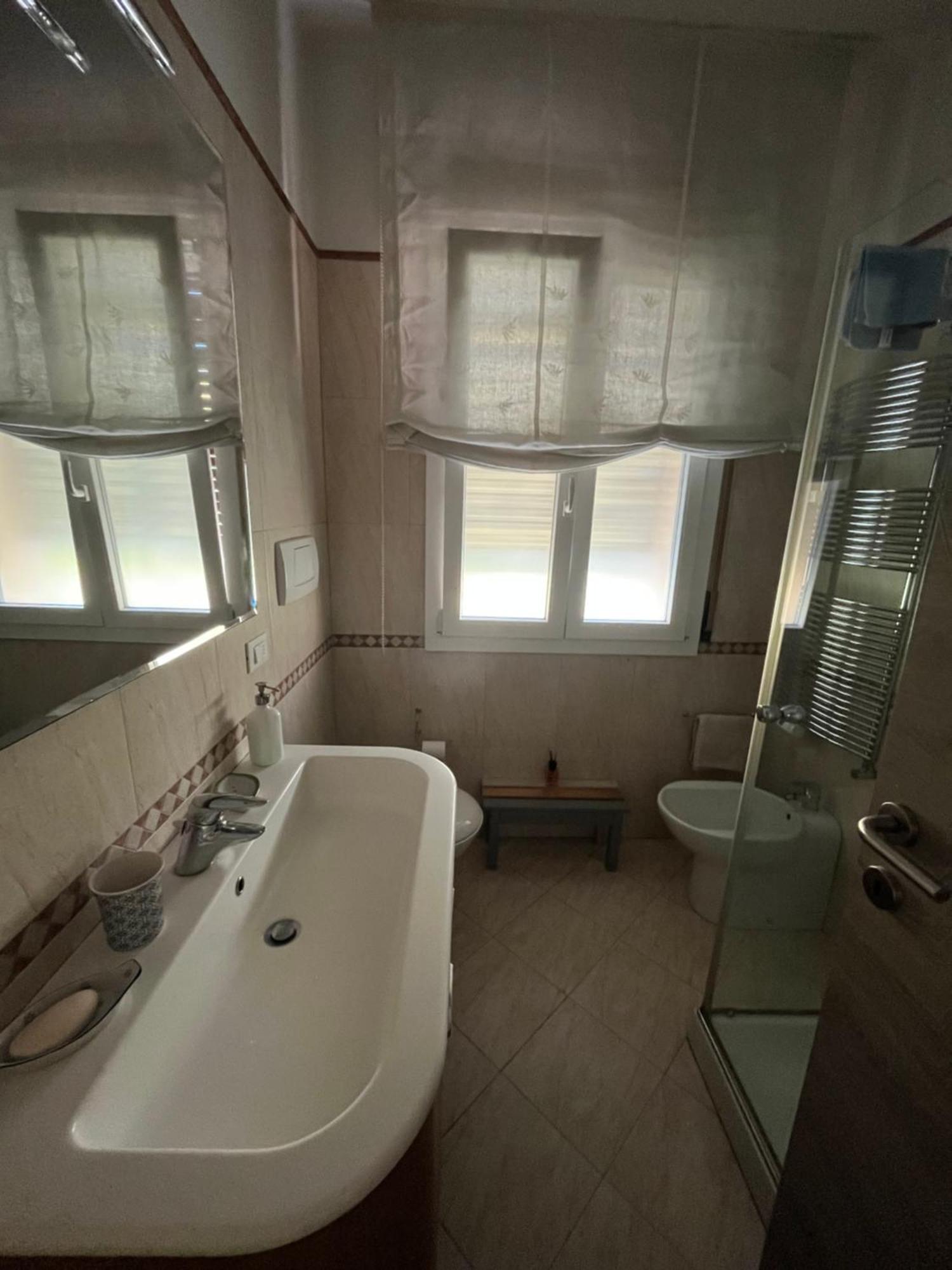 Residenza Delle Farfalle-tripla Con Bagno Privato E Matrimoniale Con Bagno Condiviso Affittacamere Padova