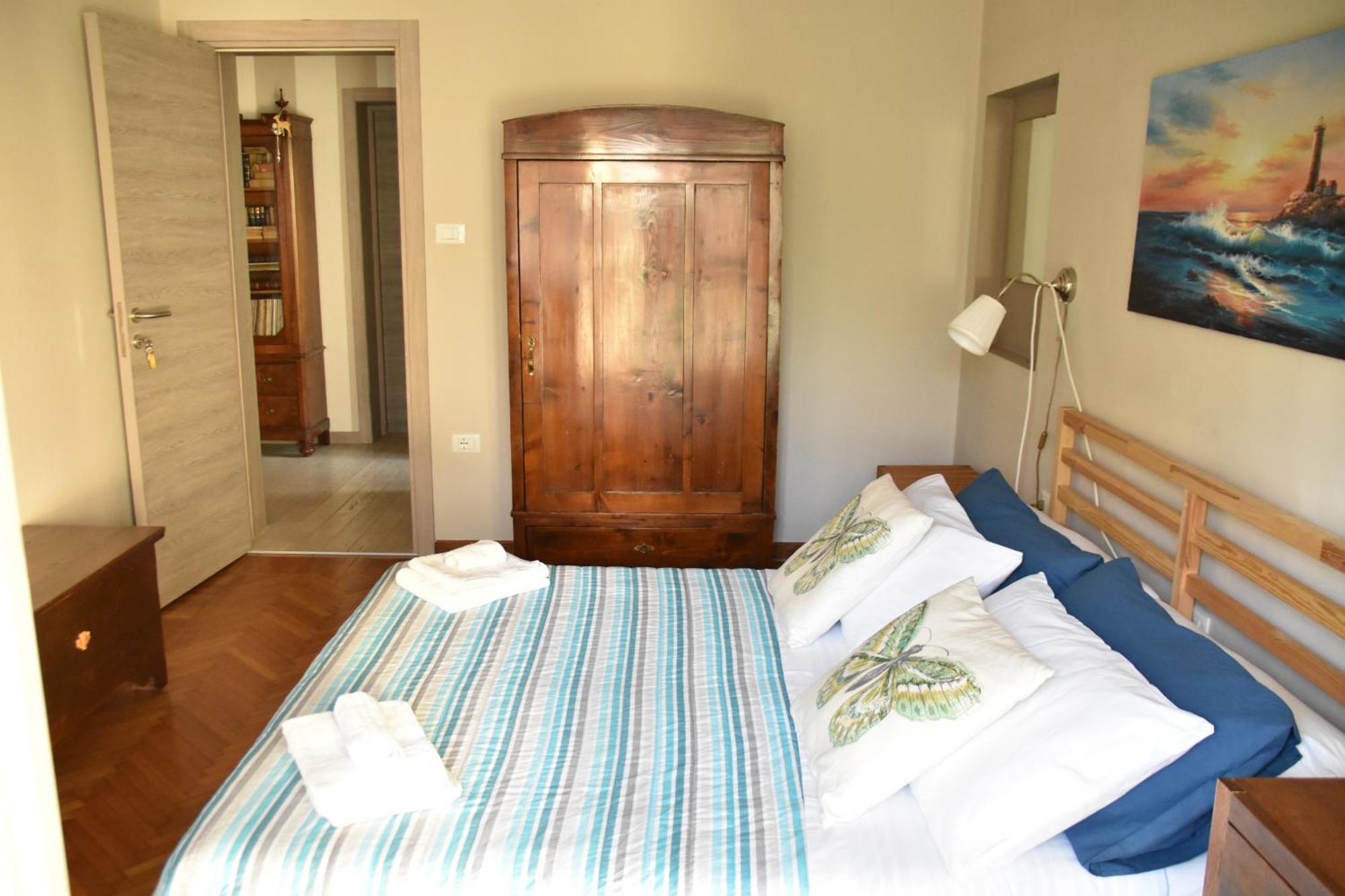 Residenza Delle Farfalle-tripla Con Bagno Privato E Matrimoniale Con Bagno Condiviso Affittacamere Padova