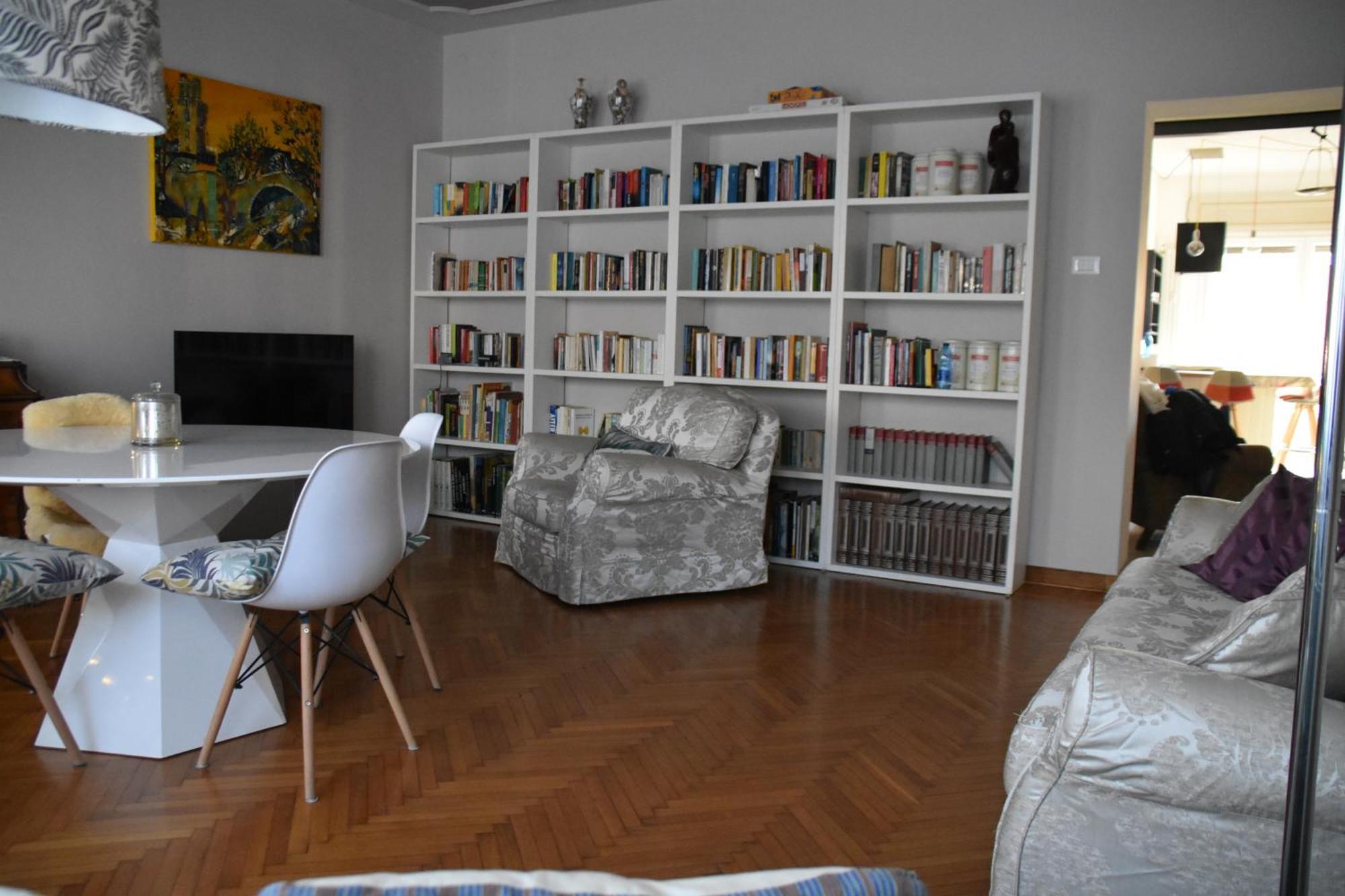 Residenza Delle Farfalle-tripla Con Bagno Privato E Matrimoniale Con Bagno Condiviso *