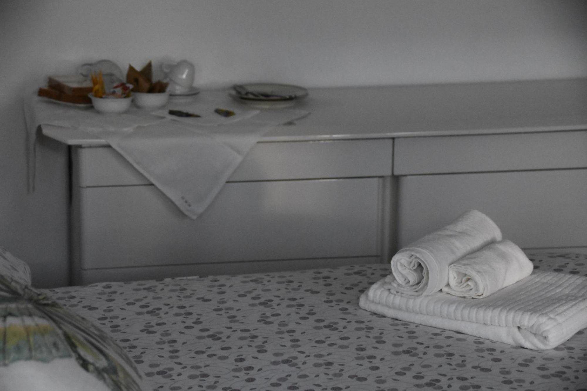 Residenza Delle Farfalle-tripla Con Bagno Privato E Matrimoniale Con Bagno Condiviso Affittacamere Padova